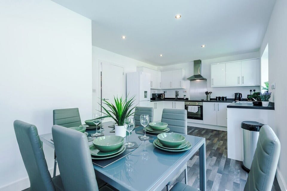 Clean and modern setup perfect for meals and gatherings.