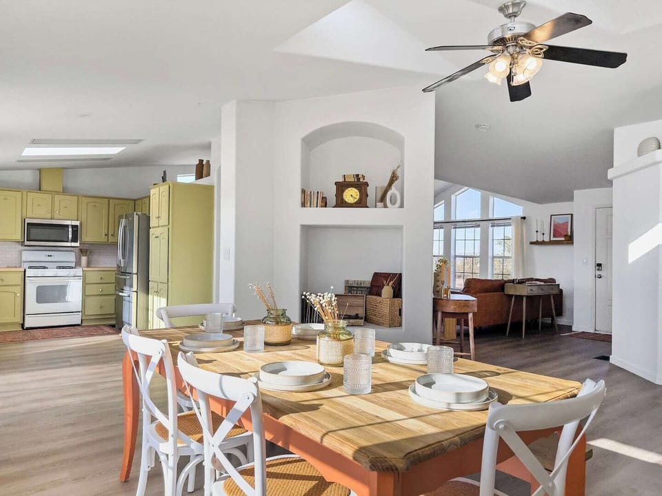 Your perfect desert getaway complete with a full dining area.