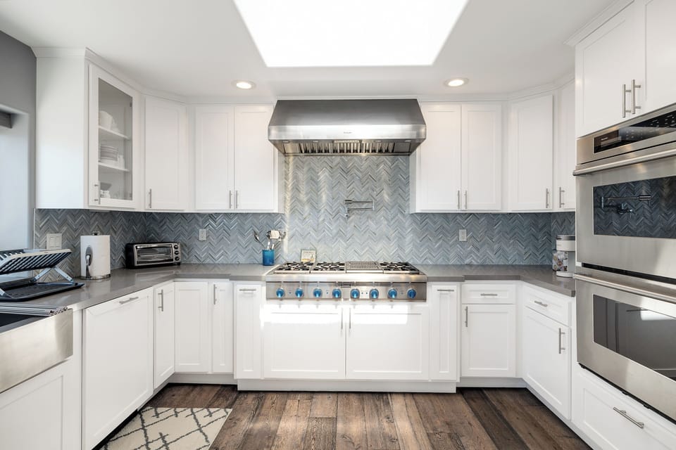 Chef's kitchen features everything you need to cook an amazing meal.