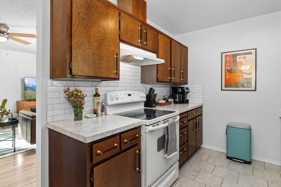 Well stocked kitchen so you can enjoy a hone cooked meal