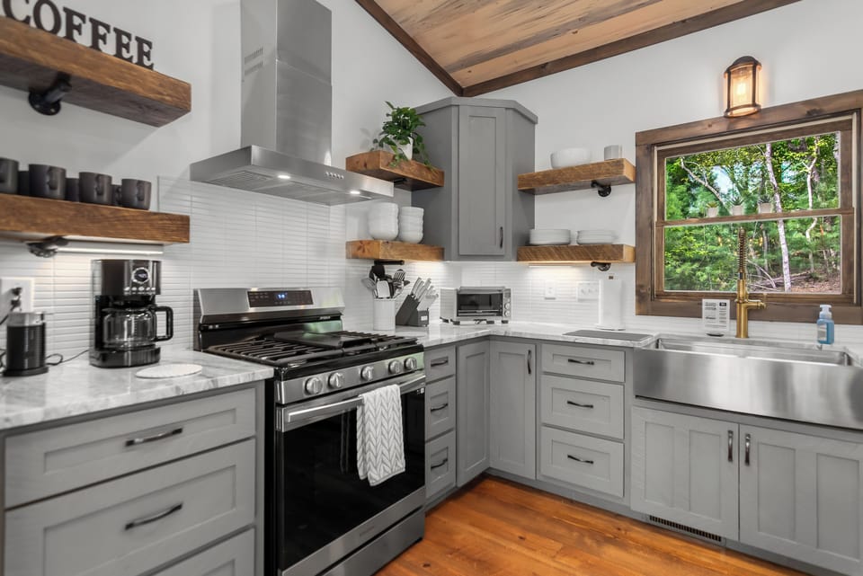 A full functional kitchen perfect for a wonderful stay. 