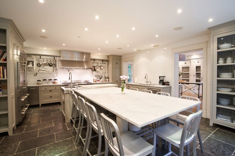In-Kitchen Breakfast Table
