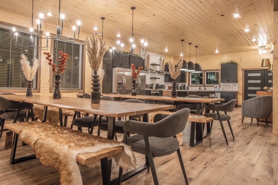 Dining & Kitchen View