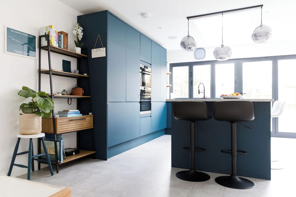 It has everything you need to cook and prepare meals.