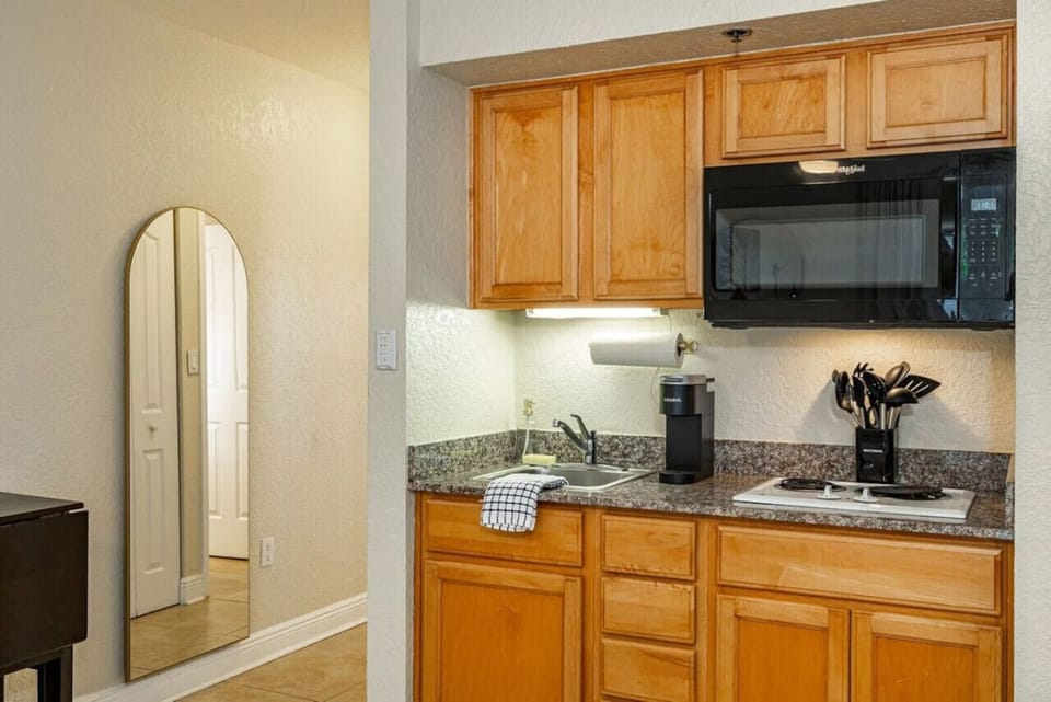 Start your day with a fresh brew and everything you need for a quick, convenient meal right at your fingertips.