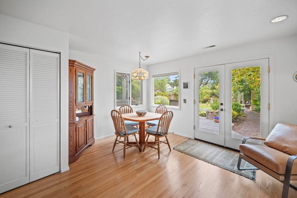 Dining Nook