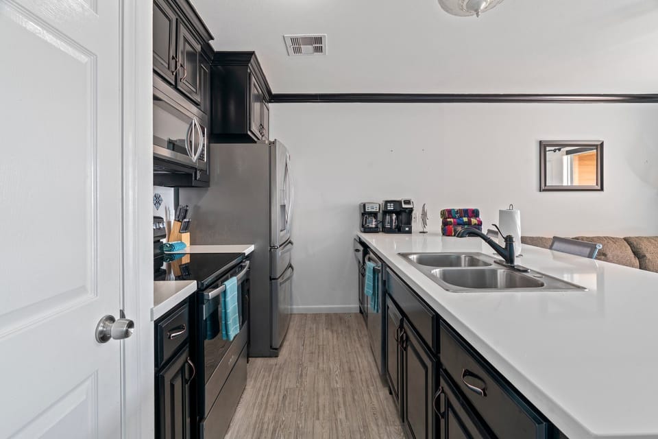 All modern appliances!