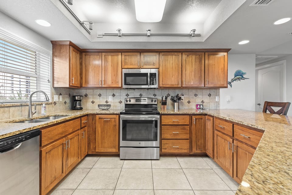 Fully Applianced Kitchen