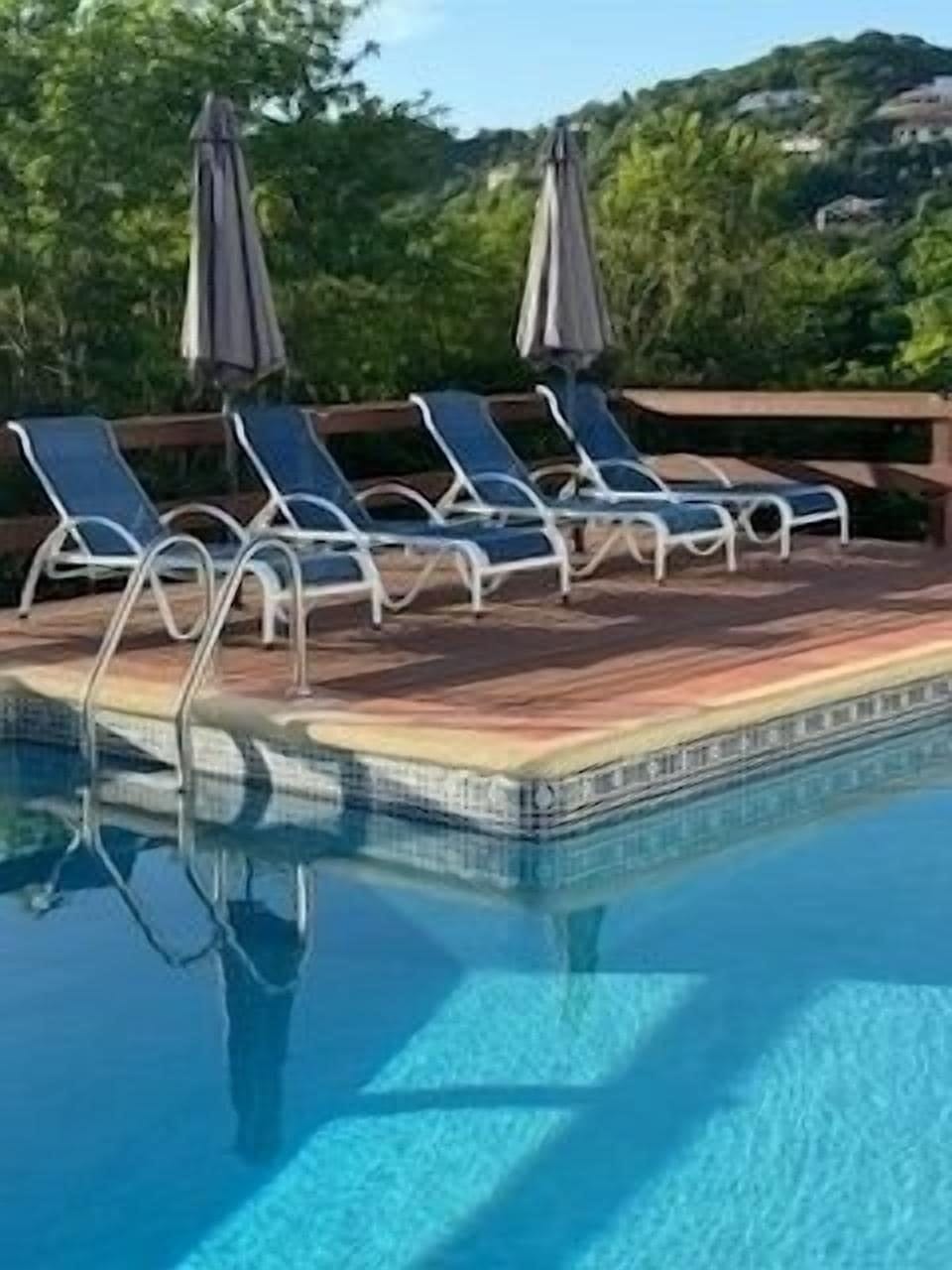 Enjoy the relaxing pool!