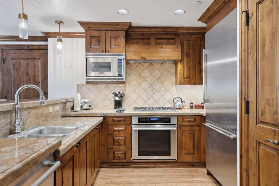 AspenMtnResidences-35B3-4364
