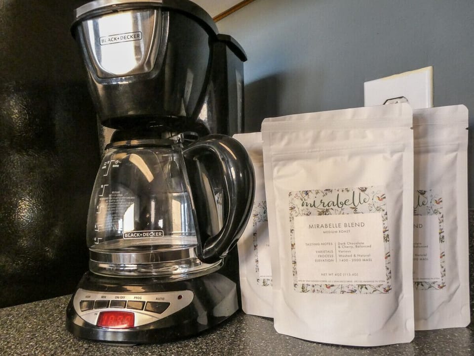 Kitchen: Coffee Amenities