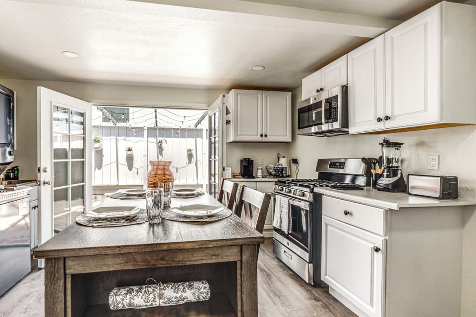 Dining Area | Dishware/Flatware | Kitchen | Cooking Basics