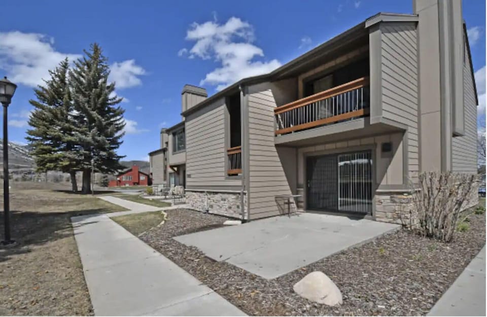 Exterior view - condo on 2nd floor, so no noise above.