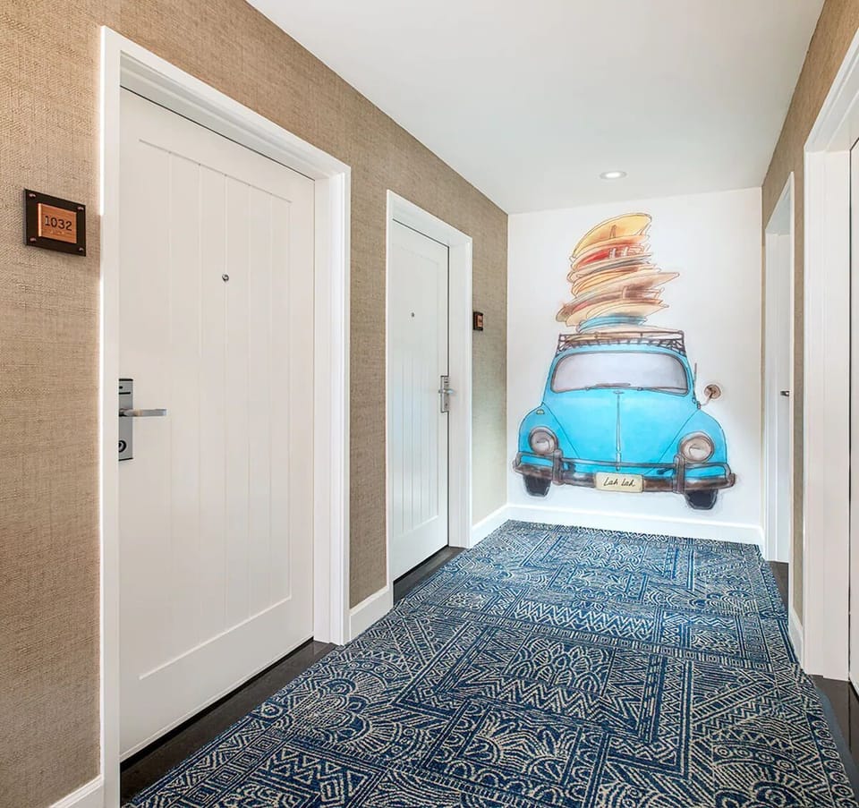 Find your room easily along cheerful, well-lit corridors.