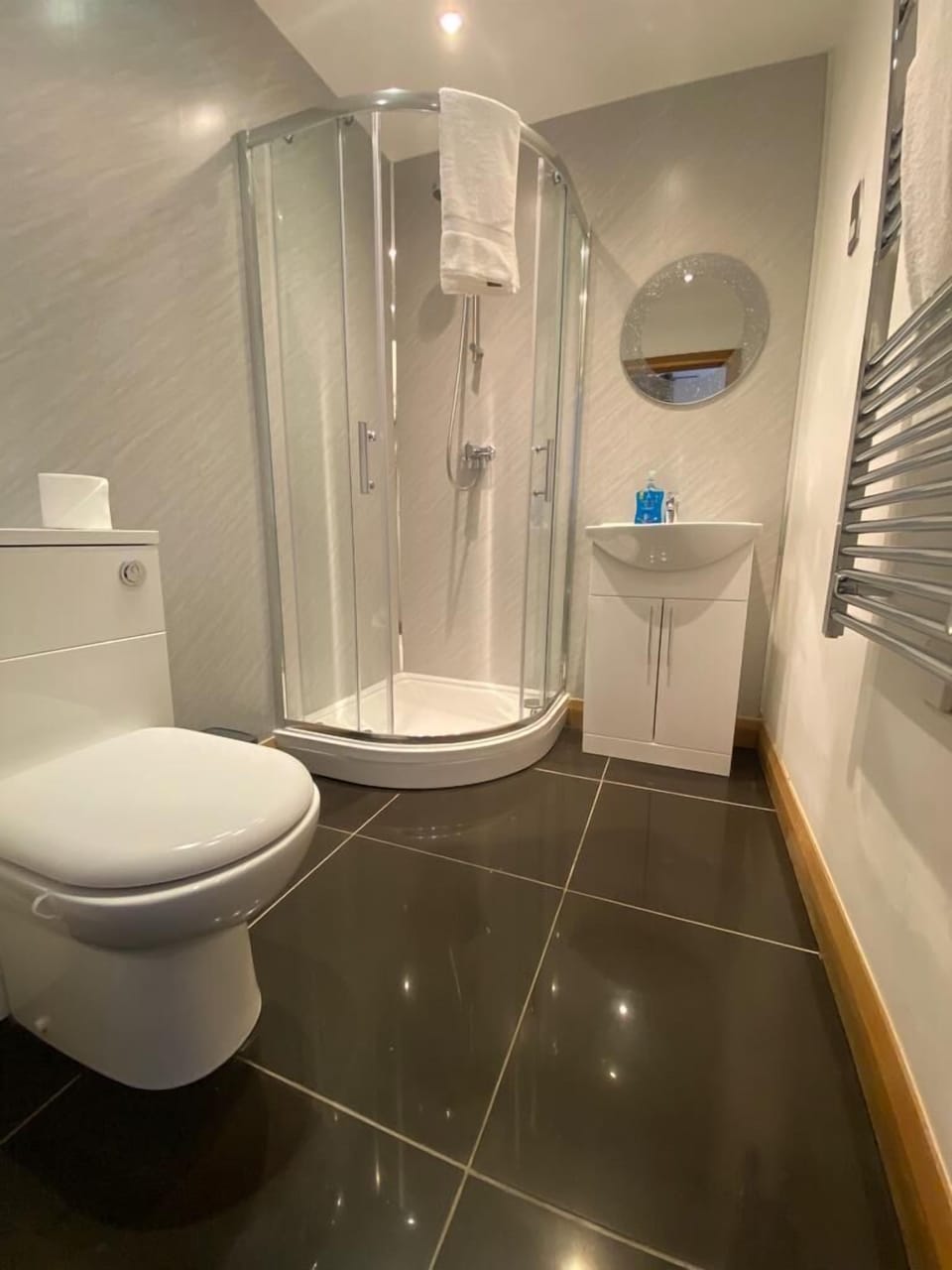 The Granary ensuite 