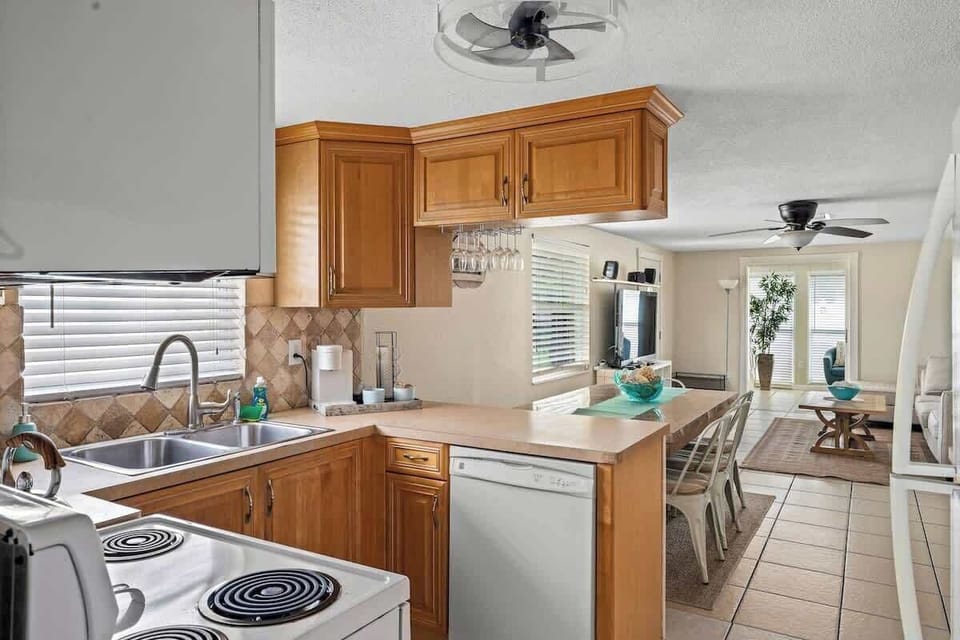Kitchen and dining area