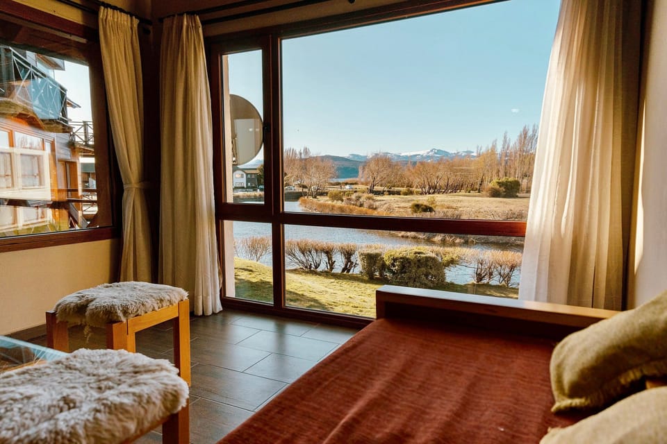 Mountain view,Living Room,Garden view