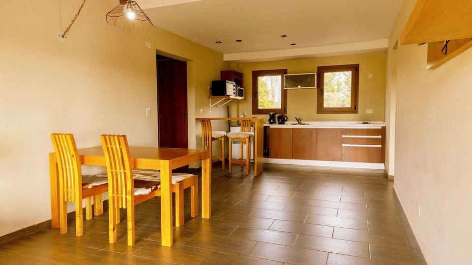 Kitchen or kitchenette,Dining area