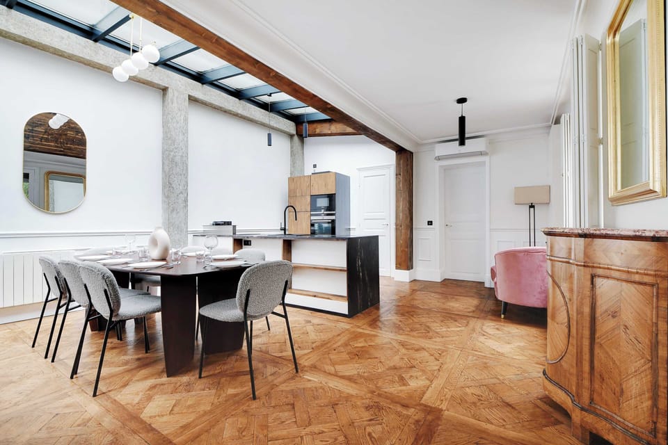 A warm and inviting dining area, ideal for sharing delicious meals 
