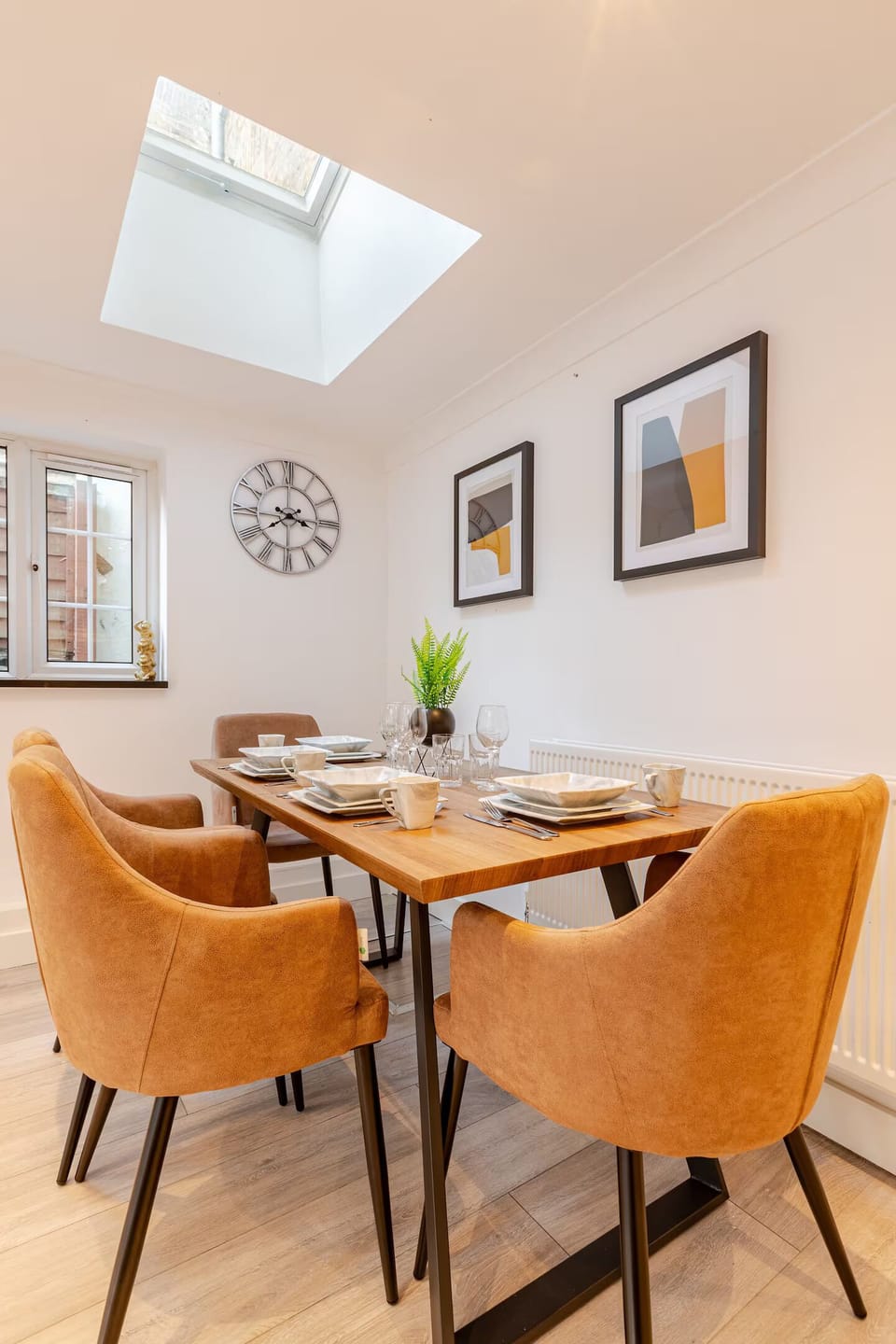 DINING AREA (1)
