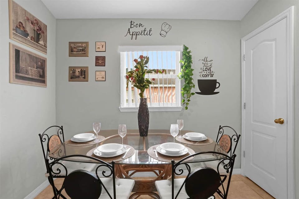 Stylish Kitchen With A Comfortable Dining Space For 6 People