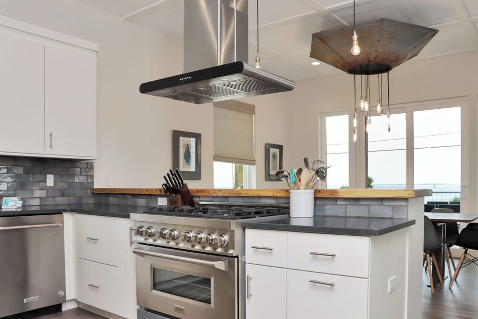 Kitchen - Gas Stove with 6 Burners
