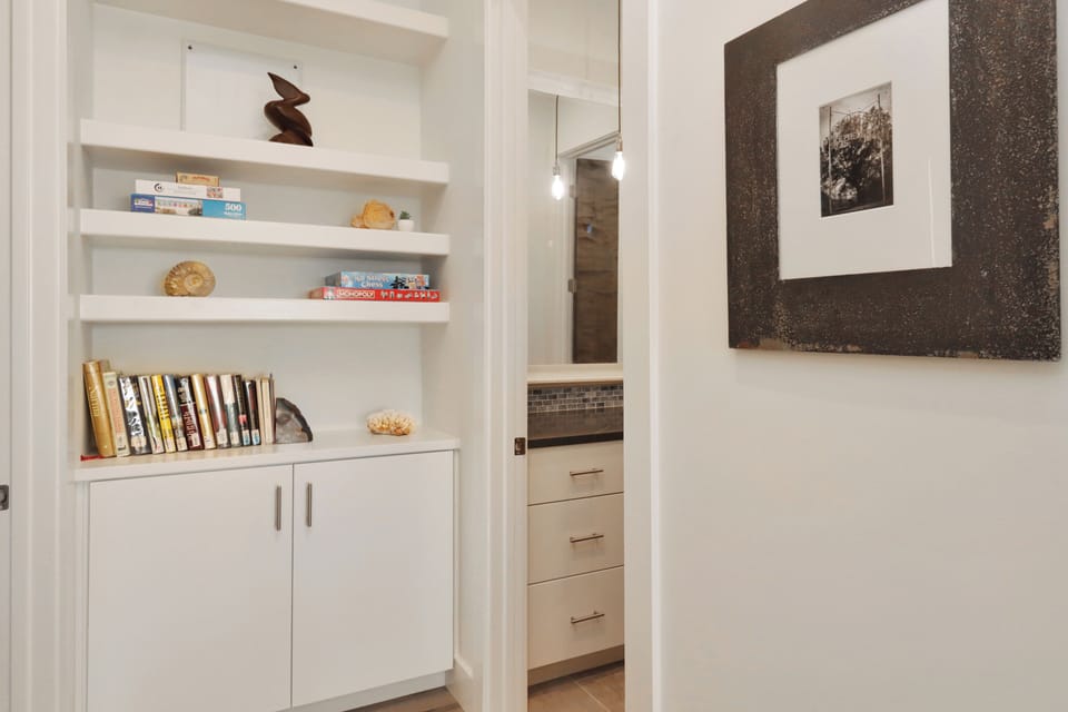 Main Floor Hallway with Full Bathroom