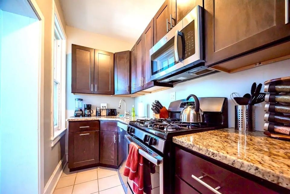 Indoors, Kitchen, Microwave, Oven, Cooktop