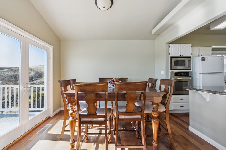 Indoors, Hardwood, Dining Table, Furniture, Table