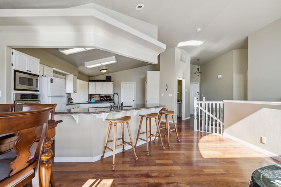 Indoors, Floor, Flooring, Hardwood, Kitchen