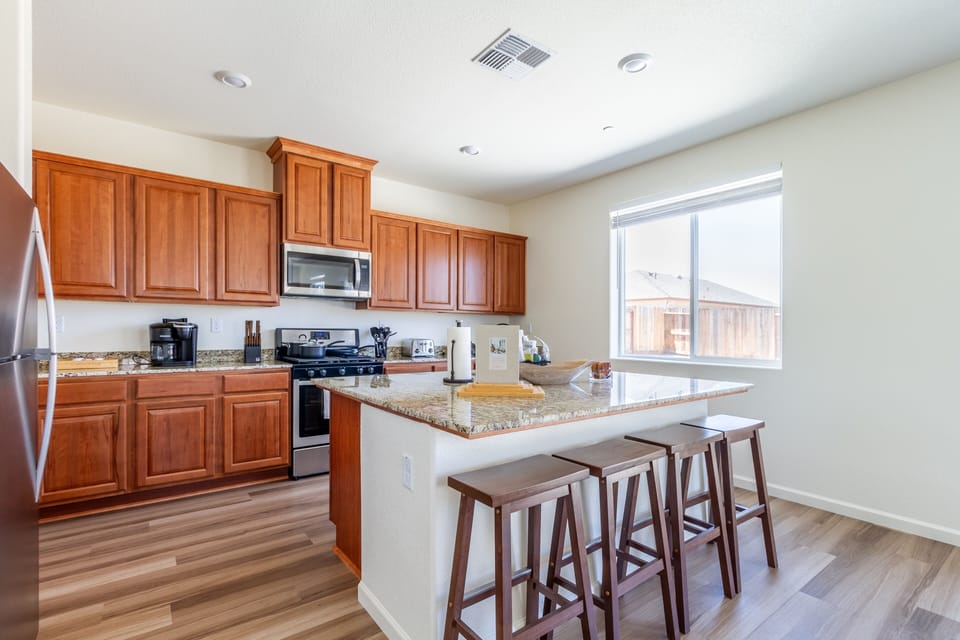 Indoors, Kitchen, Kitchen Island, Microwave, Oven