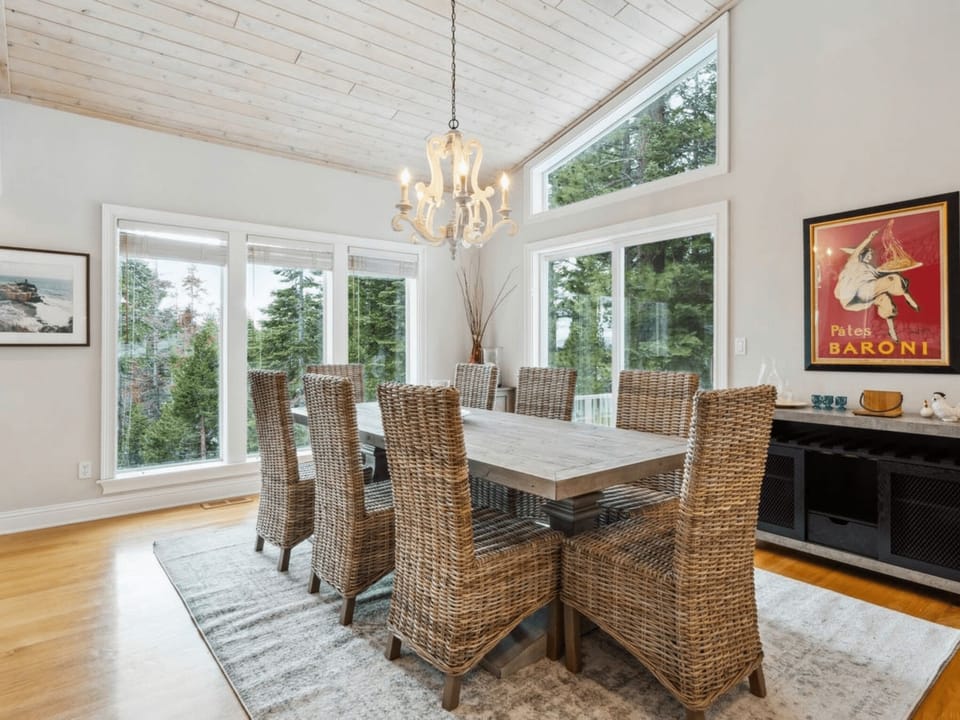 Architecture, Building, Dining Room, Dining Table, Furniture
