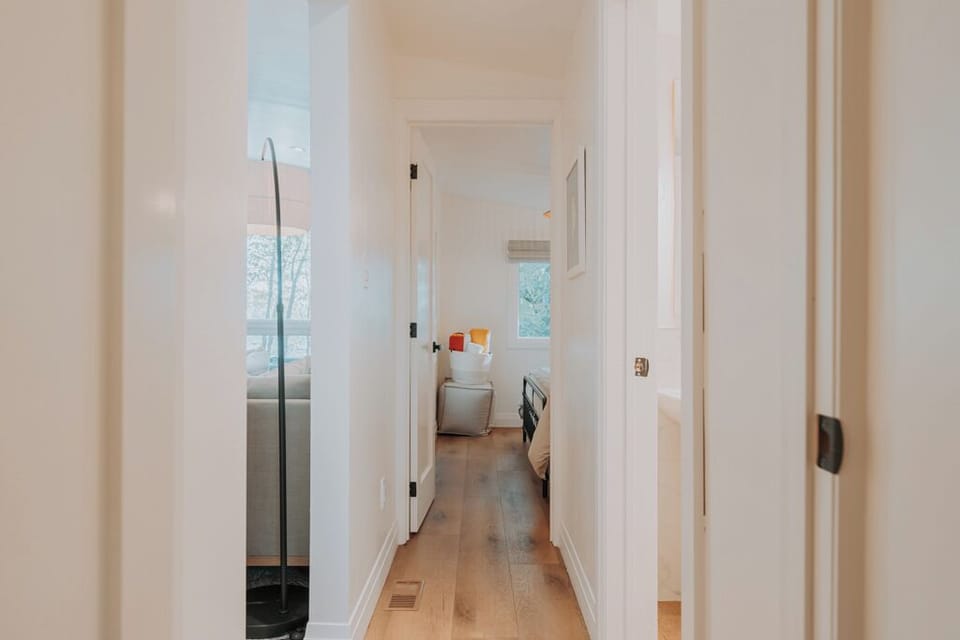 Living rm & kitchen to left, Master BR straight ahead, BT to right, BR2 behind