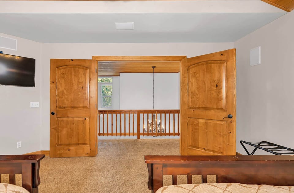 Bedroom #3 with Queen Beds