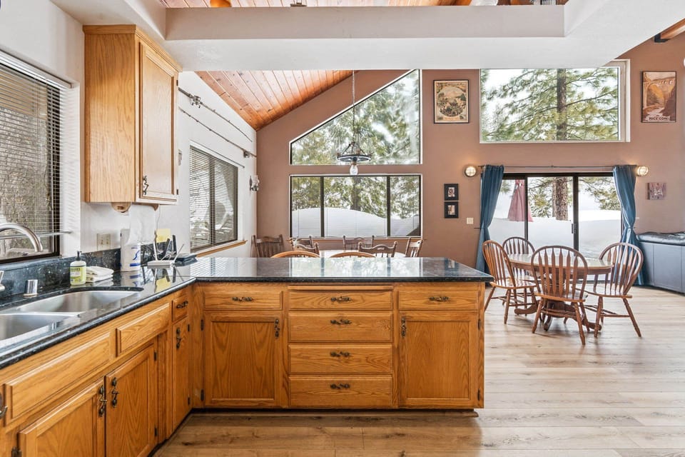 Fully equipped kitchen