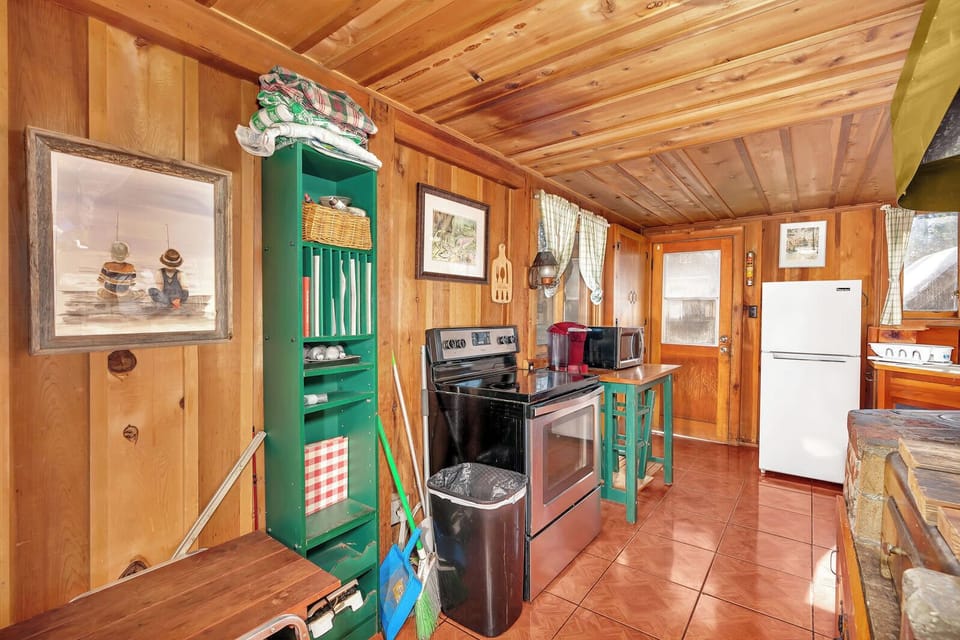 Fully equipped kitchen