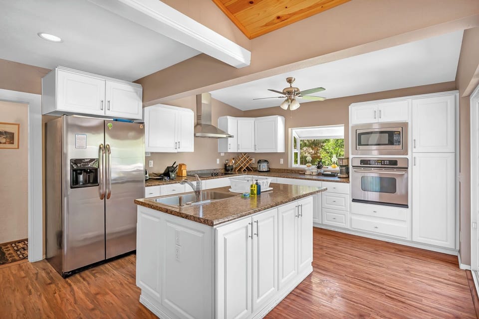 Fully furnished and equipped kitchen