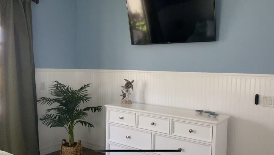 Master dresser and large TV with Wifi.