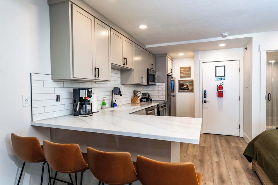 Counter seating