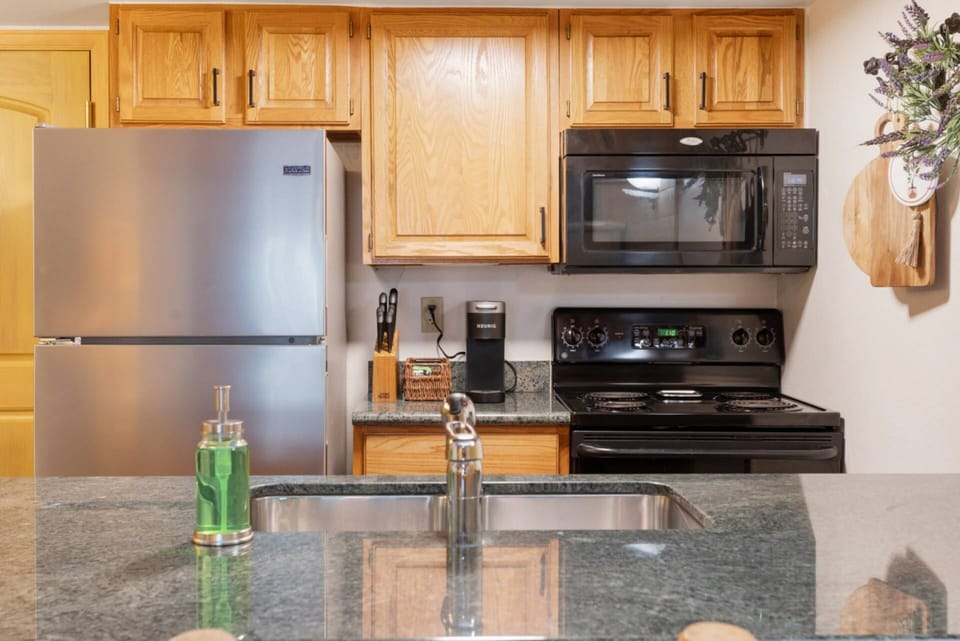 Cook like a chef in this fully equipped kitchen!