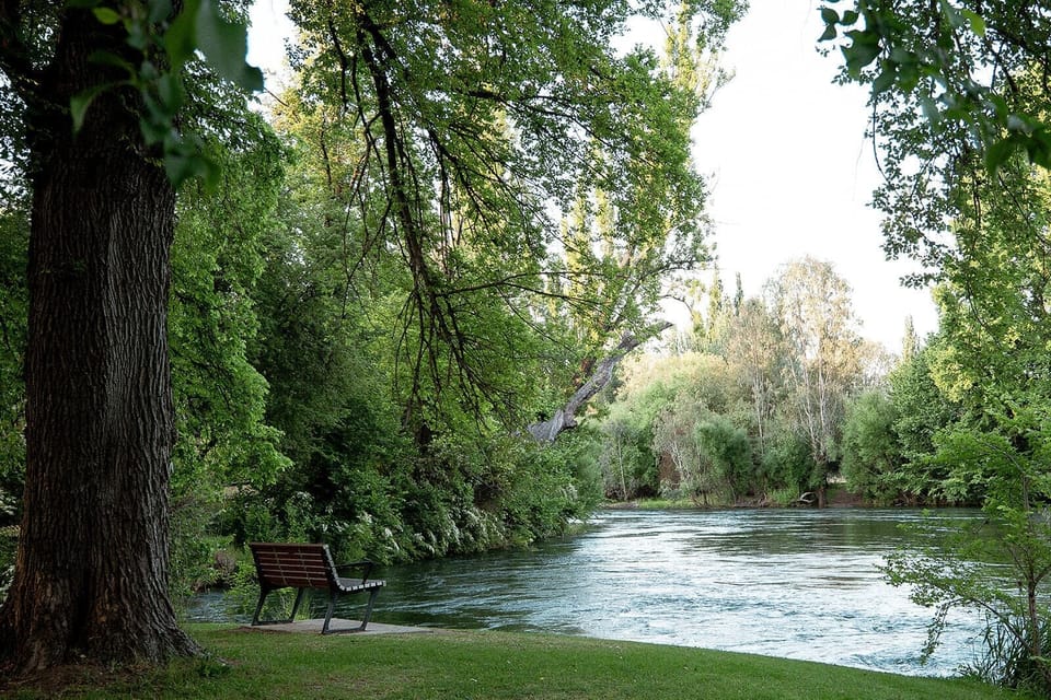 Just a short stroll away is the mighty Tumut river - bring your rod during trout season!