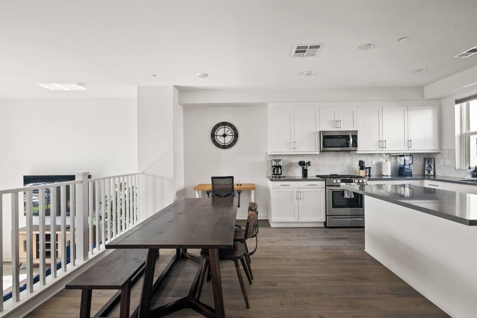 Spacious dining table