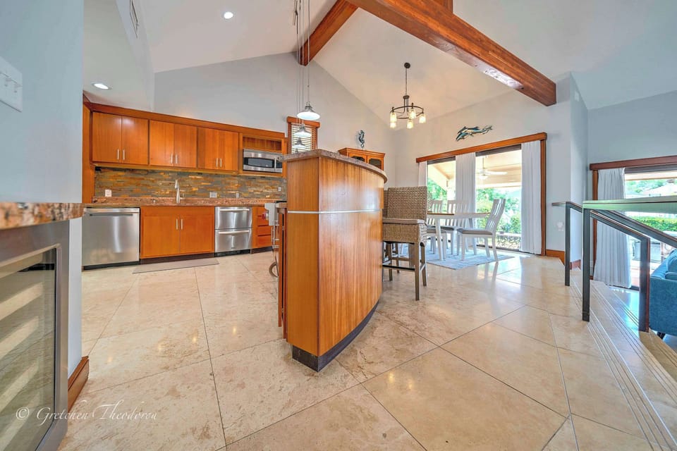 Kitchen and Breakfast Table