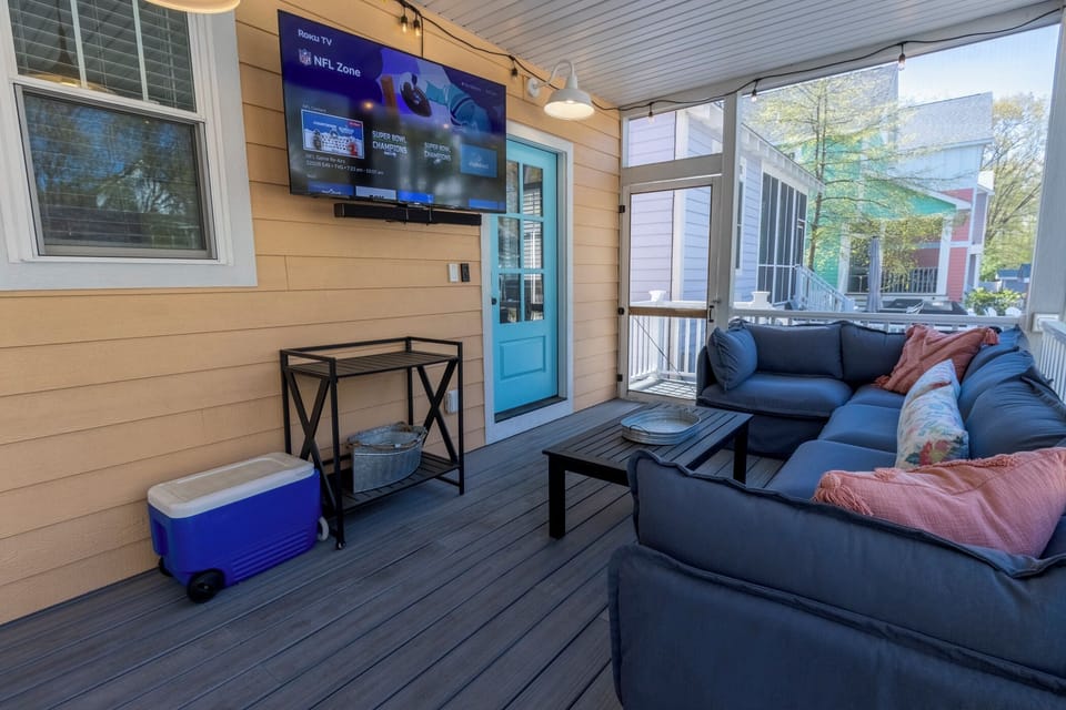 Back Deck | Outdoor Television