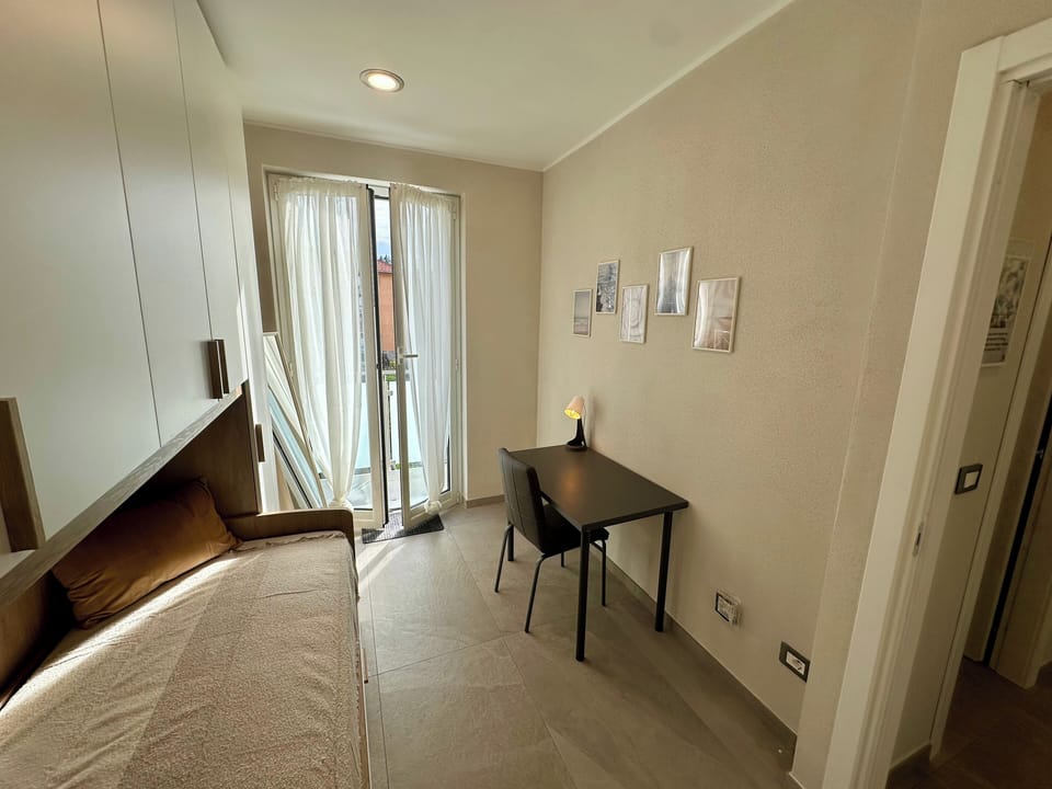 Bedroom (4)