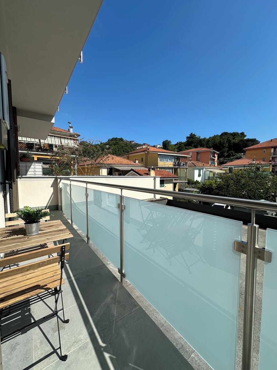 Balcony (2)