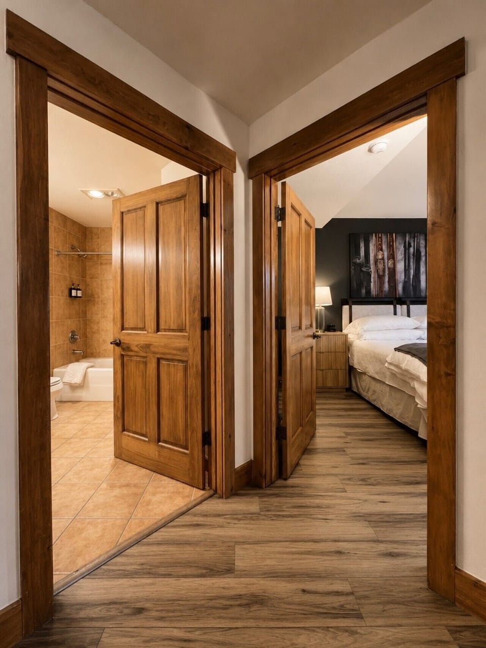 Entryway leads you to either bedroom or bathroom