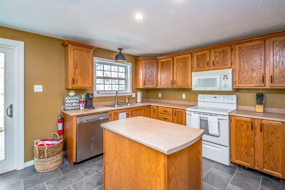 Indoors, Kitchen, Floor, Flooring, Hardwood