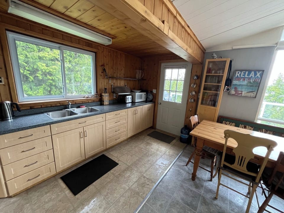 Well equipped kitchen