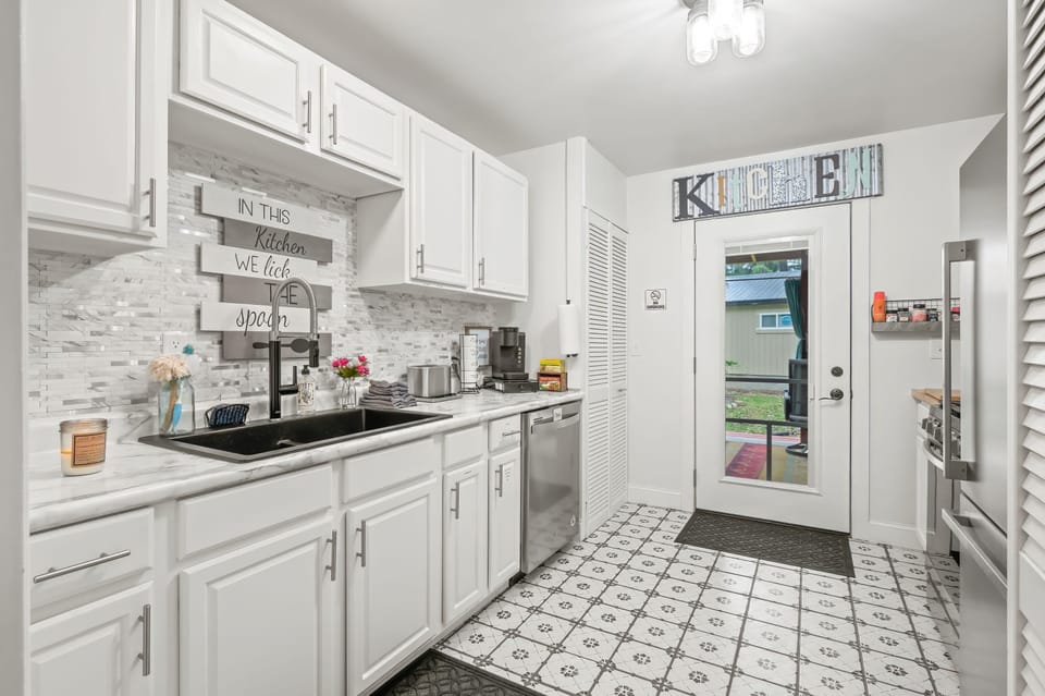 Well equipped kitchen